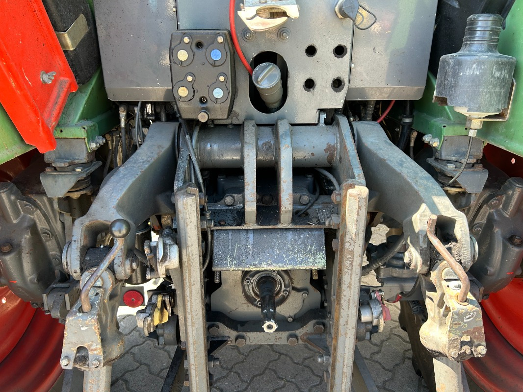 Fendt Farmer 310 - Máy cày: hình 4 Fendt Farmer 310 - Máy cày: hình 4