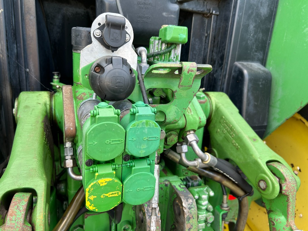 John Deere 6110 - Máy cày: hình 5 John Deere 6110 - Máy cày: hình 5