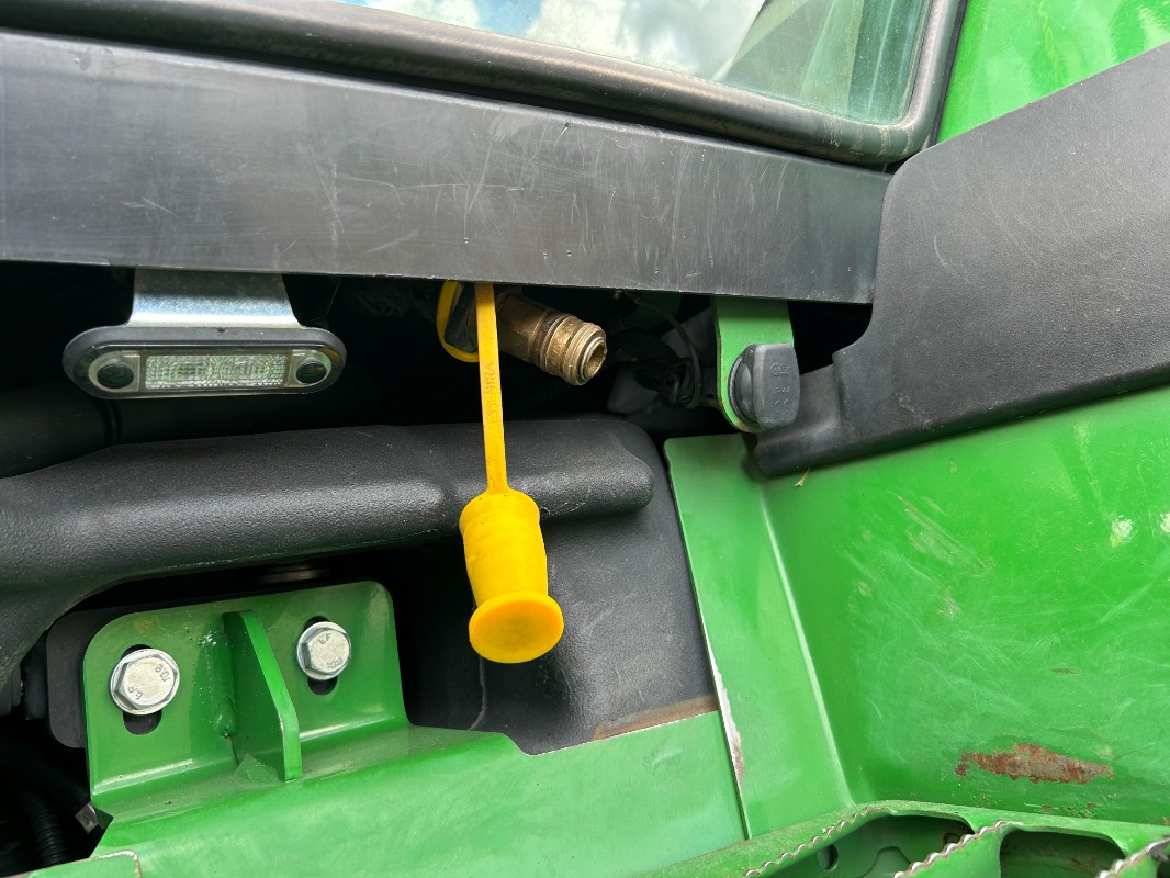 John Deere 6155R - Máy cày: hình 3 John Deere 6155R - Máy cày: hình 3