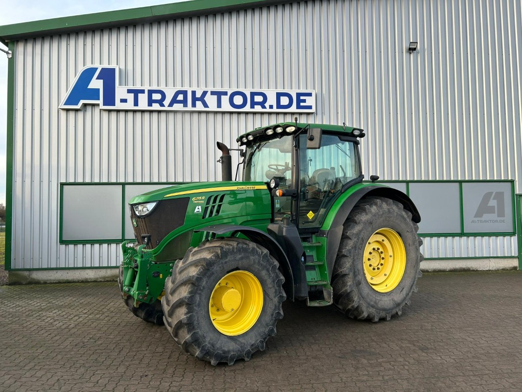 John Deere 6215R - Máy cày: hình 1 John Deere 6215R - Máy cày: hình 1