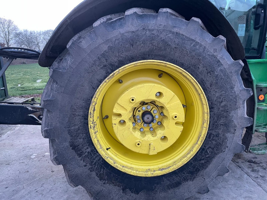 John Deere 6R 175 - Máy cày: hình 4 John Deere 6R 175 - Máy cày: hình 4