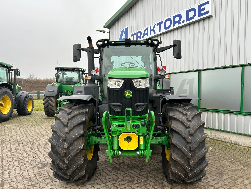 John Deere 6R 195 - Máy cày: hình 2 John Deere 6R 195 - Máy cày: hình 2