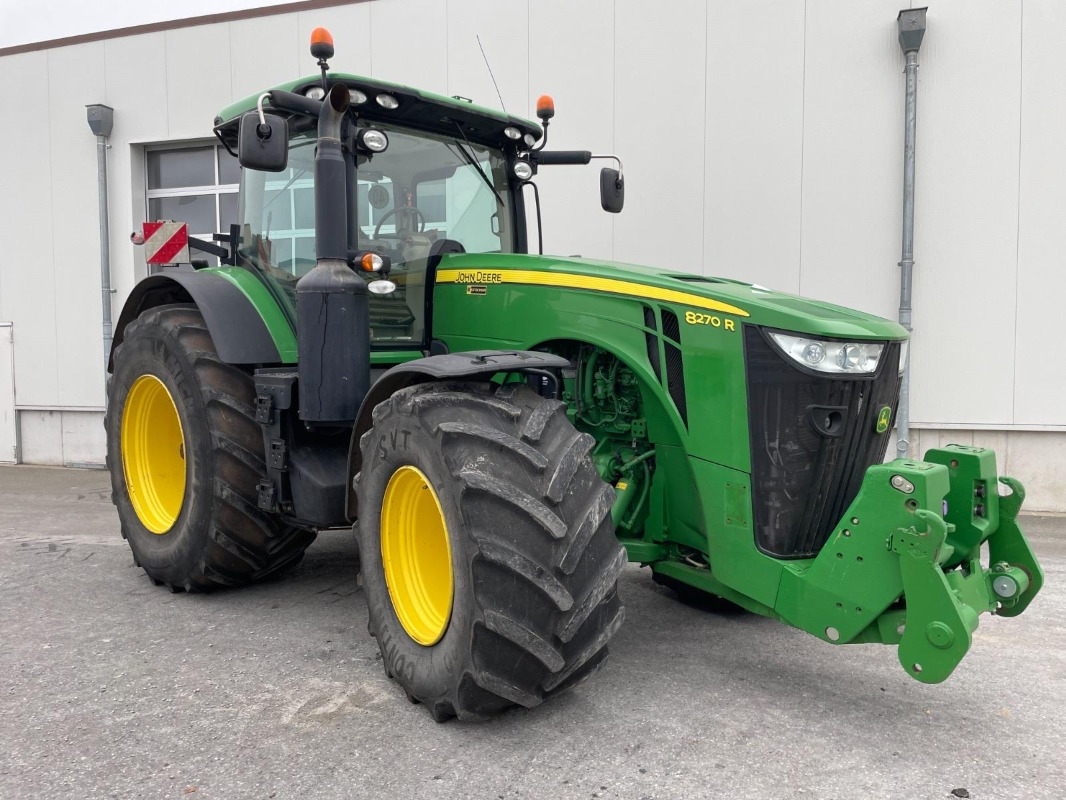 John Deere 8270R - Máy cày: hình 2 John Deere 8270R - Máy cày: hình 2