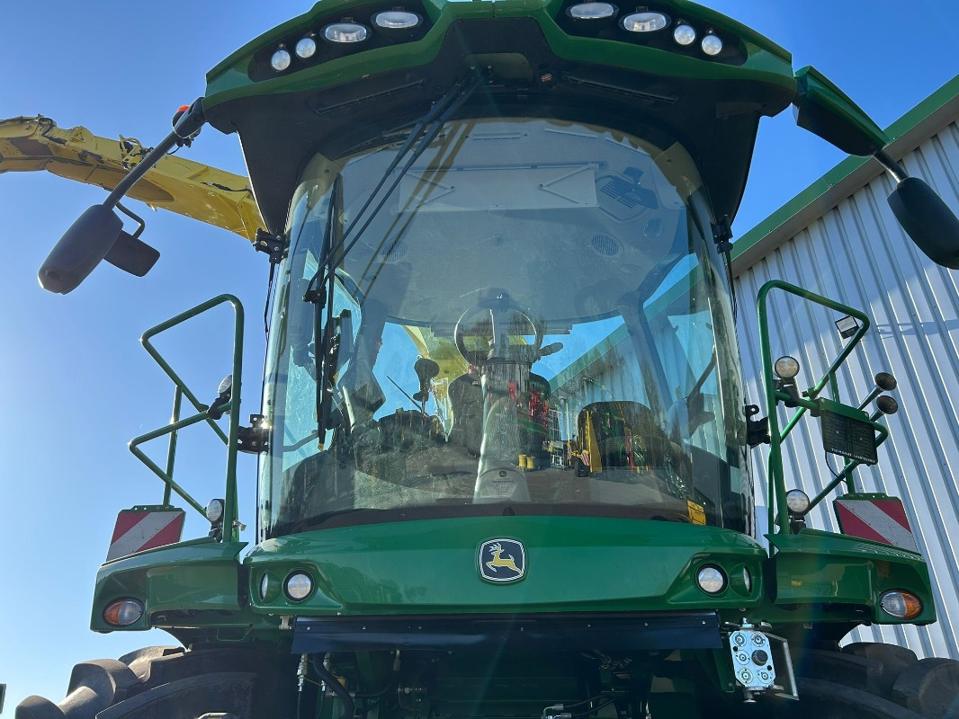 John Deere 8400i - Máy gặt: hình 5 John Deere 8400i - Máy gặt: hình 5