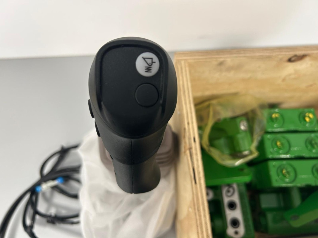 John Deere Einhebelsteuergerät mechanisch vom 6155R - Thủy lực cho Máy móc nông nghiệp: hình 3 John Deere Einhebelsteuergerät mechanisch vom 6155R - Thủy lực cho Máy móc nông nghiệp: hình 3