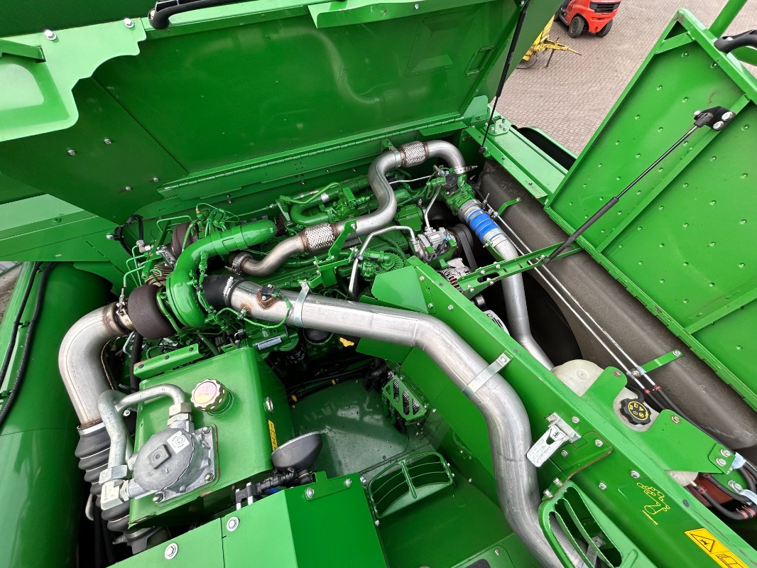 John Deere T560 - Máy gặt đập: hình 3 John Deere T560 - Máy gặt đập: hình 3