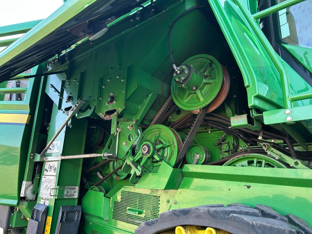 John Deere T660 - Máy gặt đập: hình 4 John Deere T660 - Máy gặt đập: hình 4