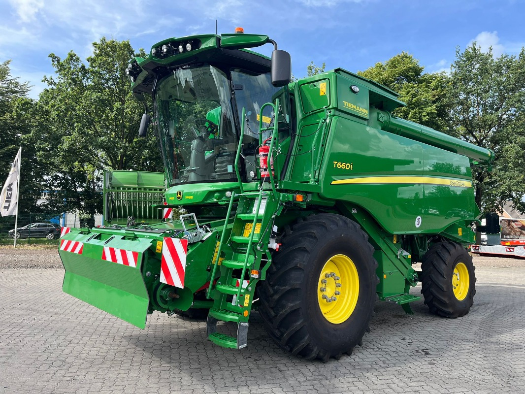 John Deere T660 - Máy gặt đập: hình 1 John Deere T660 - Máy gặt đập: hình 1