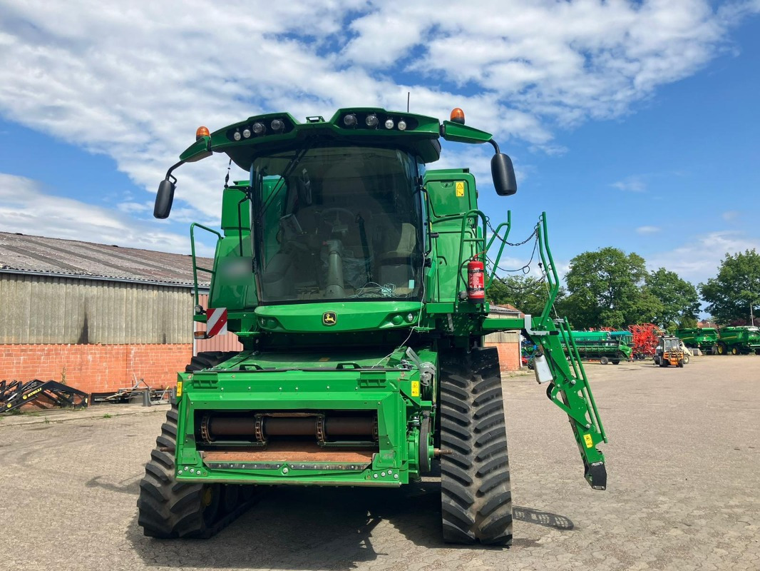 John Deere T670 - Máy gặt đập: hình 2 John Deere T670 - Máy gặt đập: hình 2