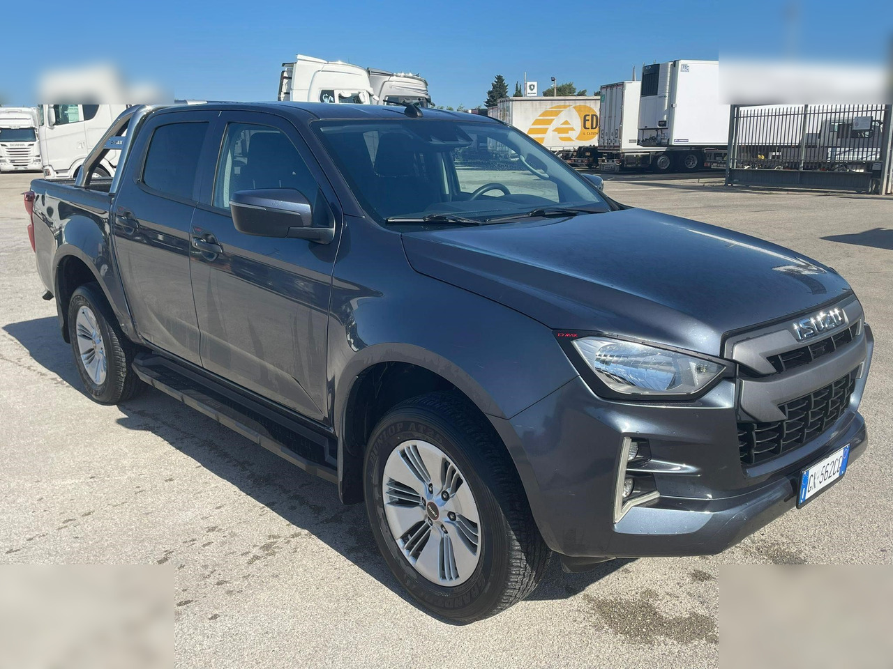 ISUZU D-MAX - Máy móc khác: hình 1 ISUZU D-MAX - Máy móc khác: hình 1