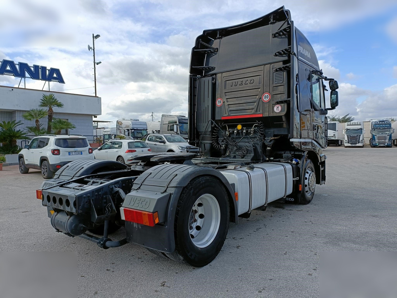 IVECO STRALIS 450 - Xe đầu kéo: hình 2 IVECO STRALIS 450 - Xe đầu kéo: hình 2