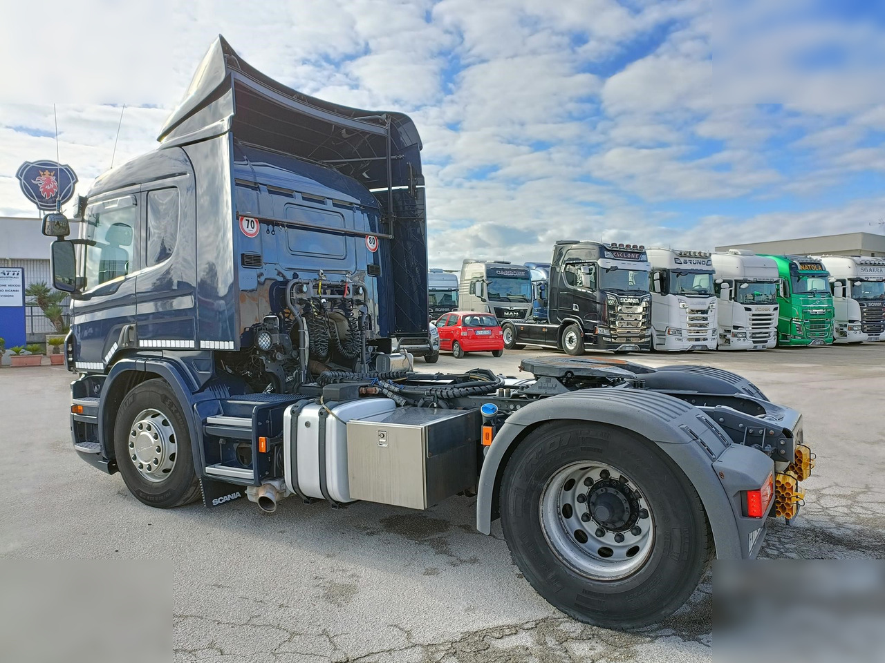 SCANIA P450 - Xe đầu kéo: hình 4 SCANIA P450 - Xe đầu kéo: hình 4