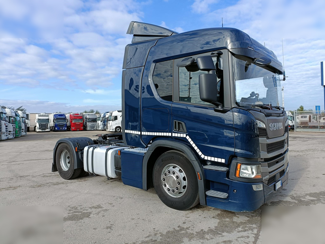 SCANIA P450 - Xe đầu kéo: hình 2 SCANIA P450 - Xe đầu kéo: hình 2
