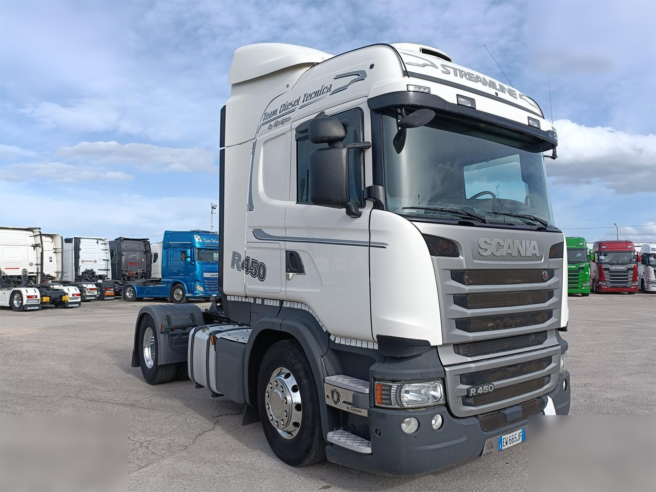 SCANIA R450 - Xe đầu kéo: hình 2 SCANIA R450 - Xe đầu kéo: hình 2