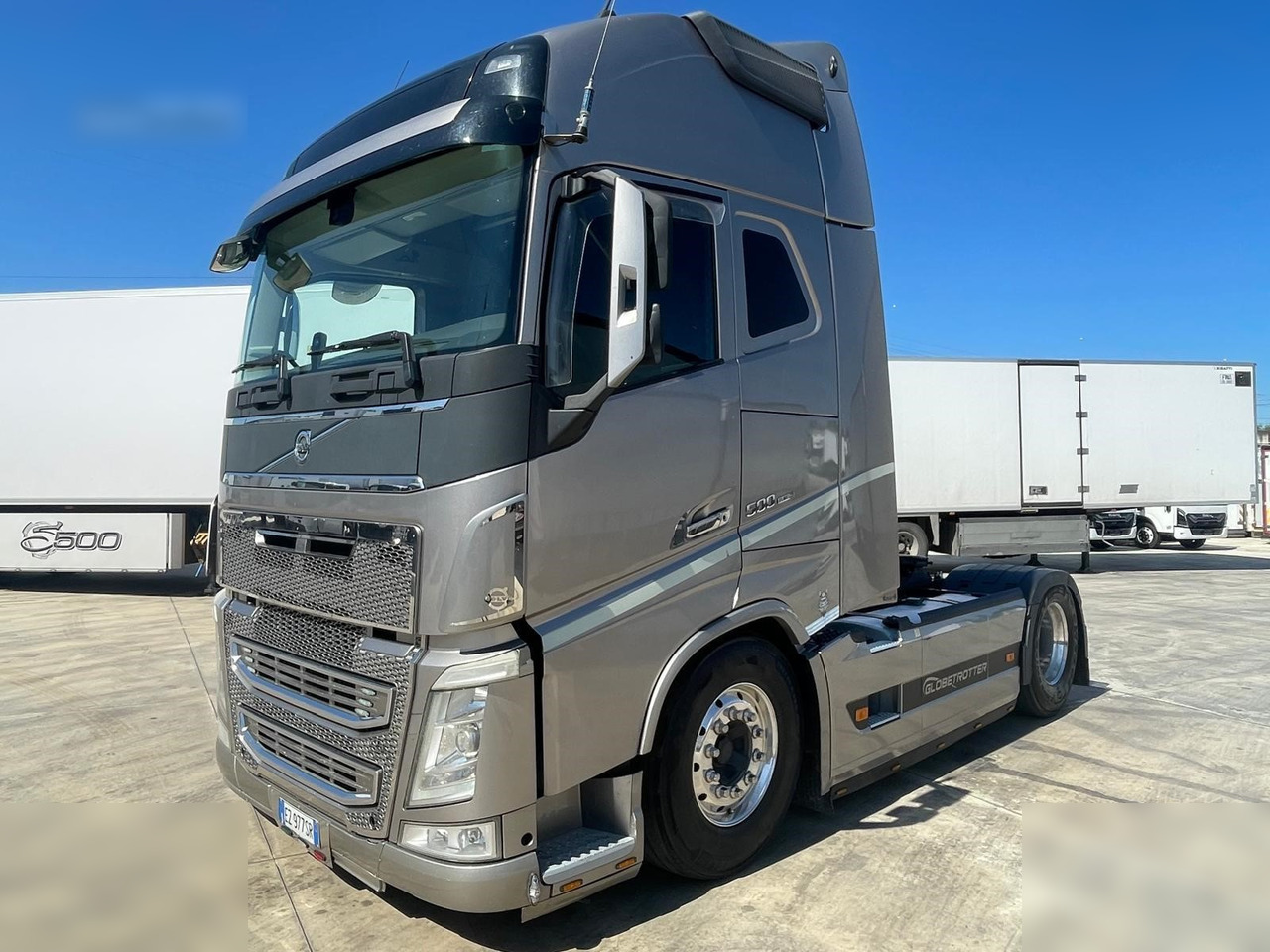 VOLVO FH500 - Xe đầu kéo: hình 2 VOLVO FH500 - Xe đầu kéo: hình 2