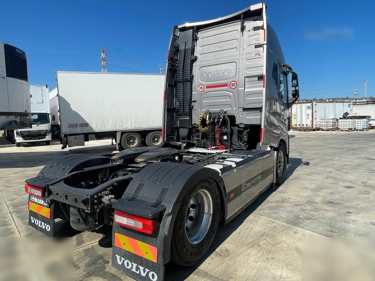 VOLVO FH500 - Xe đầu kéo: hình 3 VOLVO FH500 - Xe đầu kéo: hình 3