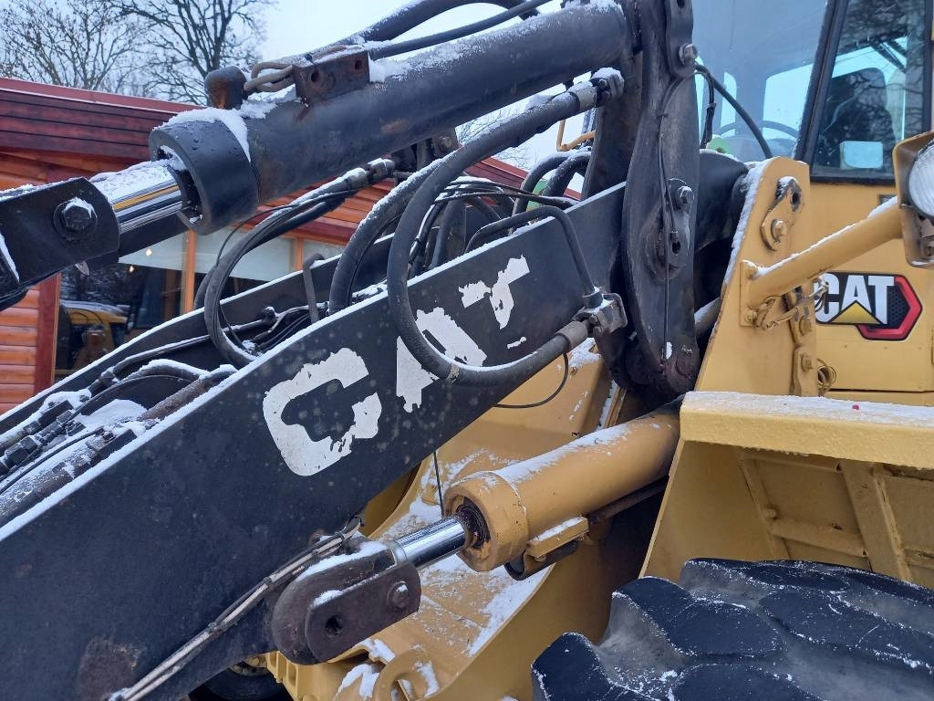 Máy xúc lật bánh lốp CAT IT 28 B: hình 22 Máy xúc lật bánh lốp CAT IT 28 B: hình 22