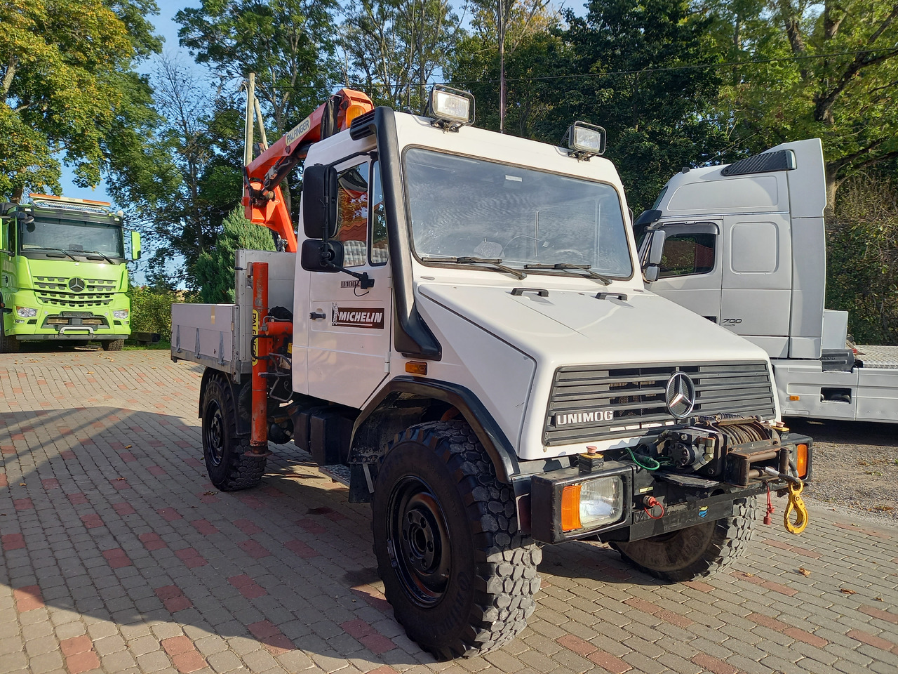 UNIMOG U100L - Xe cẩu tự hành: hình 5 UNIMOG U100L - Xe cẩu tự hành: hình 5