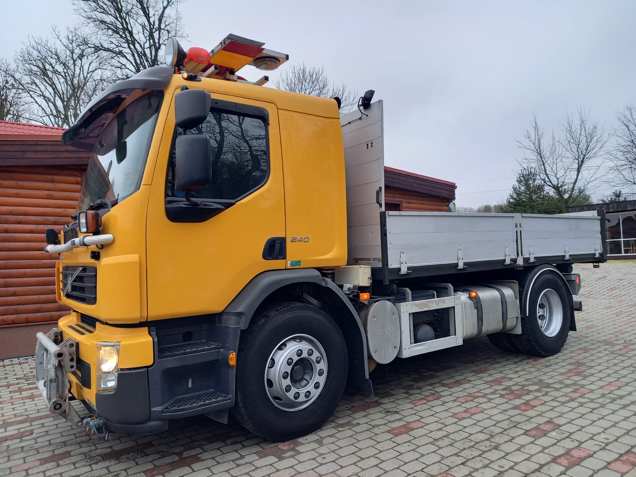 VOLVO FE 240, 4x2, EURO 5, TIPPER - Xe ben: hình 3 VOLVO FE 240, 4x2, EURO 5, TIPPER - Xe ben: hình 3