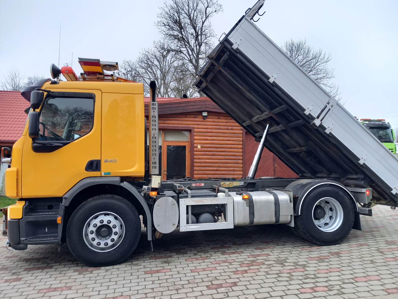 VOLVO FE 240, 4x2, EURO 5, TIPPER - Xe ben: hình 1 VOLVO FE 240, 4x2, EURO 5, TIPPER - Xe ben: hình 1