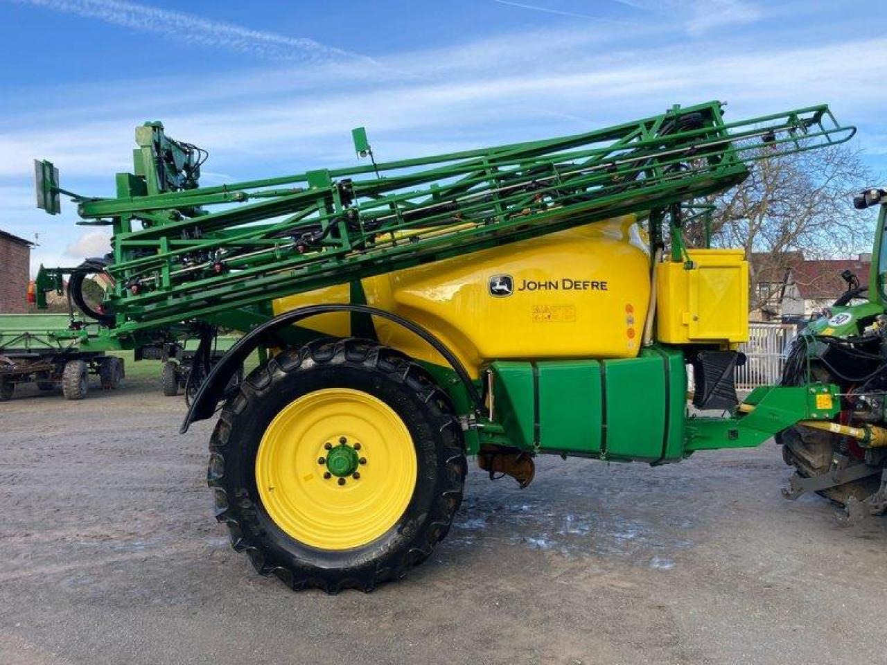 John Deere M 740 I - Máy xịt kéo: hình 5 John Deere M 740 I - Máy xịt kéo: hình 5