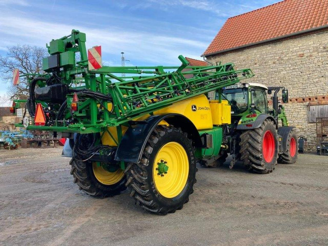 John Deere M 740 I - Máy xịt kéo: hình 2 John Deere M 740 I - Máy xịt kéo: hình 2