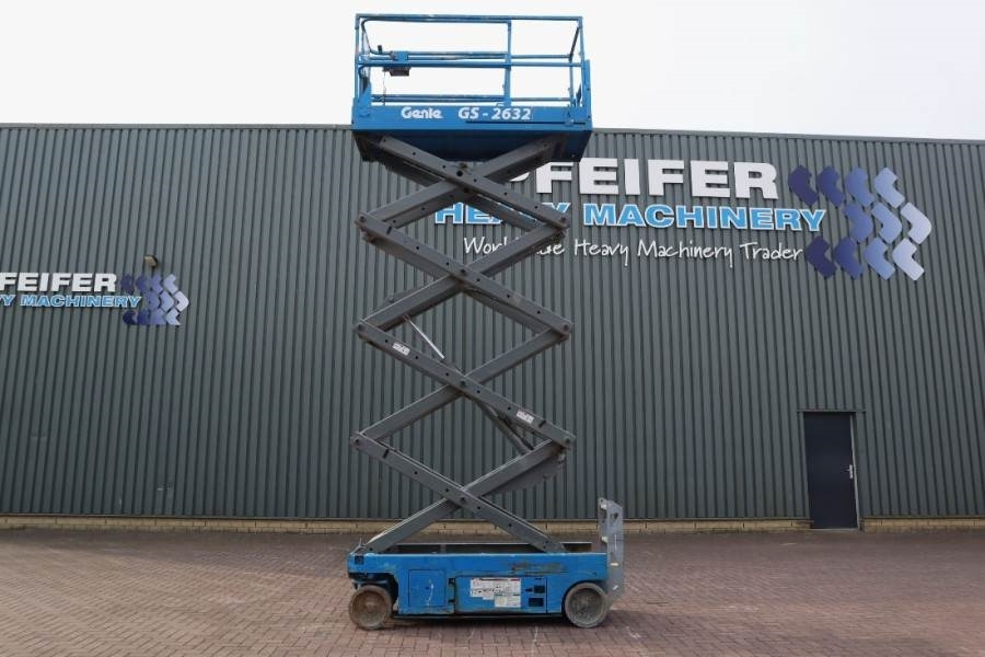 Genie GS2632 Electric, Working Height 10m, 227kg Capacit - Máy nâng người hình kéo: hình 3 Genie GS2632 Electric, Working Height 10m, 227kg Capacit - Máy nâng người hình kéo: hình 3