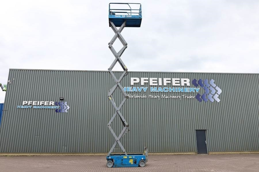 Genie GS3246 Electric, Working Height 11.75 m, 318kg Cap - Máy nâng người hình kéo: hình 3 Genie GS3246 Electric, Working Height 11.75 m, 318kg Cap - Máy nâng người hình kéo: hình 3