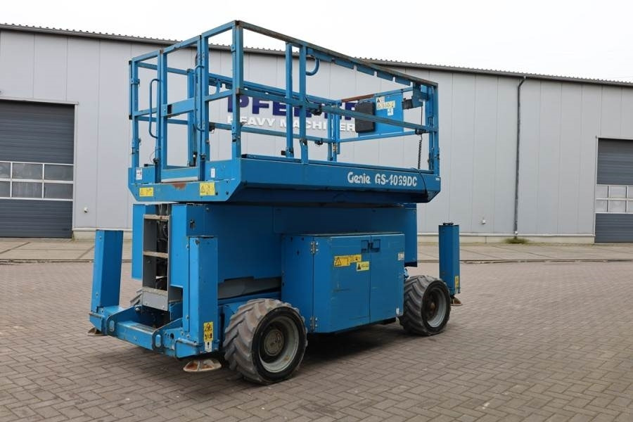 Genie GS4069 Electric, 14m Working Height, 363kg Capacit  - Máy nâng người hình kéo: hình 2 Genie GS4069 Electric, 14m Working Height, 363kg Capacit  - Máy nâng người hình kéo: hình 2