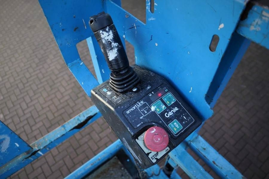 Máy nâng người hình kéo Genie GS4069 Electric, 14m Working Height, 363kg Capacit: hình 6