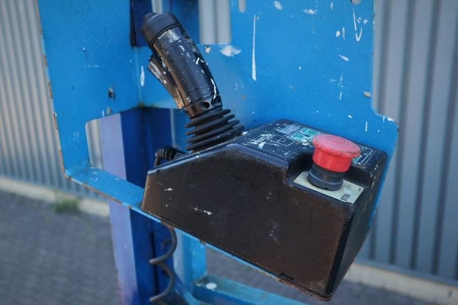 Genie GS4069DC Electric, 14m Working Height, 363kg Capac  - Máy nâng người hình kéo: hình 5 Genie GS4069DC Electric, 14m Working Height, 363kg Capac  - Máy nâng người hình kéo: hình 5