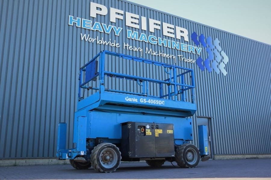 Genie GS4069DC Electric, 14m Working Height, 363kg Capac  - Máy nâng người hình kéo: hình 1 Genie GS4069DC Electric, 14m Working Height, 363kg Capac  - Máy nâng người hình kéo: hình 1