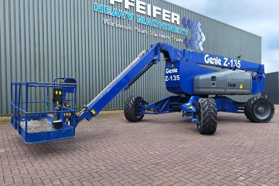 Genie Z135/70 Diesel, 4x4x4 Drive, 43m Lifting Height, 2 - Xe nâng người nhiều khớp nối: hình 2 Genie Z135/70 Diesel, 4x4x4 Drive, 43m Lifting Height, 2 - Xe nâng người nhiều khớp nối: hình 2
