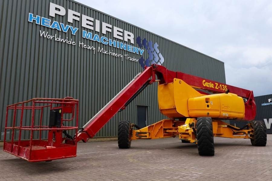Genie ZX135/70 Diesel, 4x4x4 Drive, 43m Lifting Height, - Xe nâng người nhiều khớp nối: hình 2 Genie ZX135/70 Diesel, 4x4x4 Drive, 43m Lifting Height, - Xe nâng người nhiều khớp nối: hình 2
