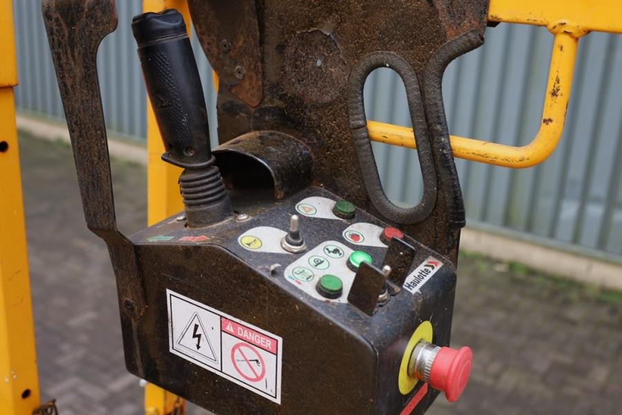 Haulotte Compact 10N As-Is, Electric, 10m Working Height, 2 - Máy nâng người hình kéo: hình 4 Haulotte Compact 10N As-Is, Electric, 10m Working Height, 2 - Máy nâng người hình kéo: hình 4