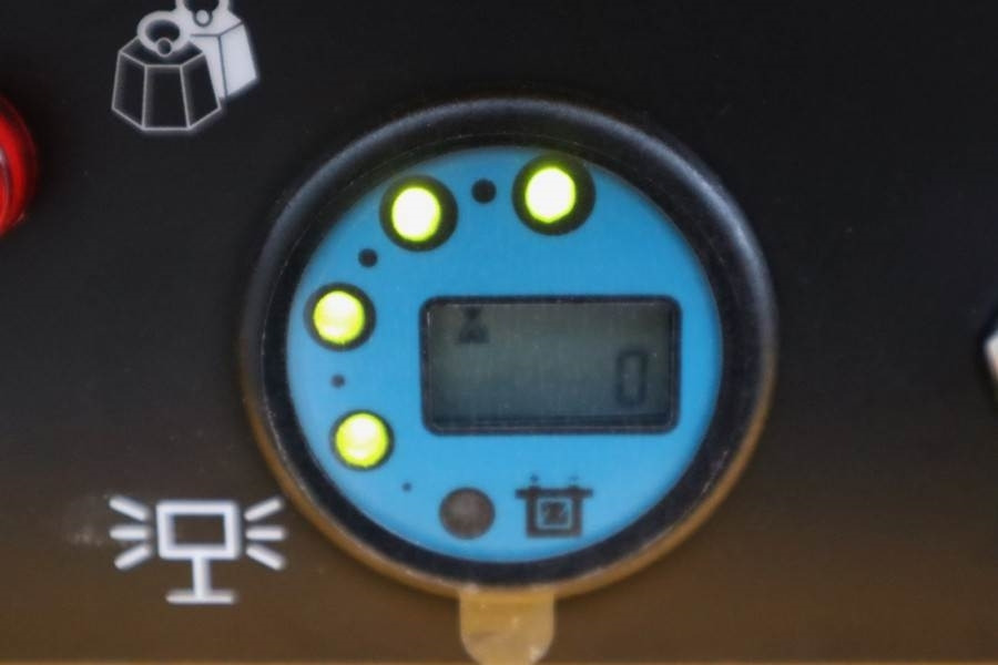 Máy nâng người hình kéo Haulotte Compact 10N Valid inspection, *Guarantee! Non Mark: hình 7