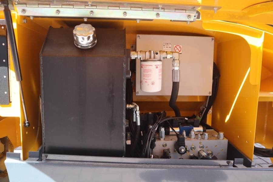 Máy nâng người hình kéo Haulotte Compact 12DX Valid Inspection, *Guarantee! Diesel,: hình 8