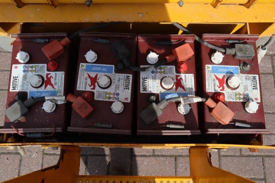 Haulotte Compact 14 Electric, 14m Working Height, 350kg Cap - Máy nâng người hình kéo: hình 5 Haulotte Compact 14 Electric, 14m Working Height, 350kg Cap - Máy nâng người hình kéo: hình 5