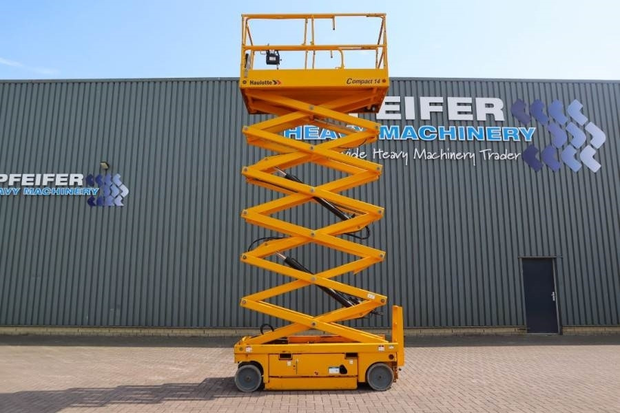 Haulotte Compact 14 Electric, 14m Working Height, 350kg Cap - Máy nâng người hình kéo: hình 3 Haulotte Compact 14 Electric, 14m Working Height, 350kg Cap - Máy nâng người hình kéo: hình 3