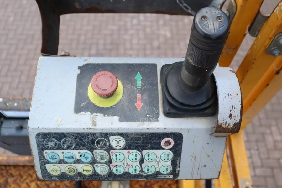 Haulotte H15SXL Diesel, 4x4 Drive, 15m Working Height, 500k - Máy nâng người hình kéo: hình 4 Haulotte H15SXL Diesel, 4x4 Drive, 15m Working Height, 500k - Máy nâng người hình kéo: hình 4