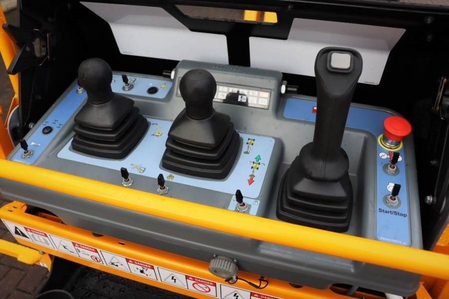Haulotte HT23RTJ O Valid Inspection, *Guarantee! Diesel, 4x - Xe nâng người hình viễn vọng kính: hình 4 Haulotte HT23RTJ O Valid Inspection, *Guarantee! Diesel, 4x - Xe nâng người hình viễn vọng kính: hình 4