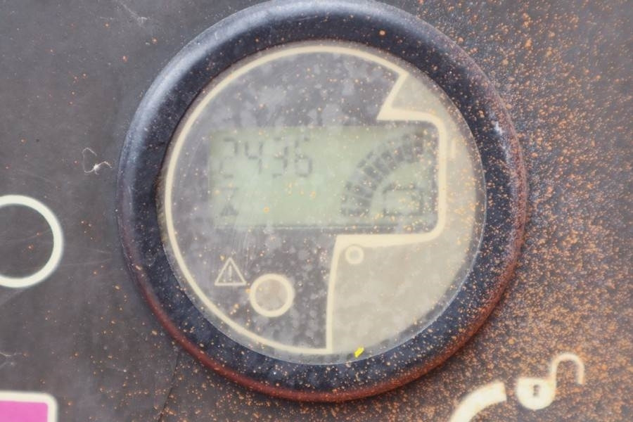 Xe nâng người hình viễn vọng kính JLG 1350SJP Diesel, 4x4 Drive And 4-Wheel Steering, 43: hình 12 Xe nâng người hình viễn vọng kính JLG 1350SJP Diesel, 4x4 Drive And 4-Wheel Steering, 43: hình 12