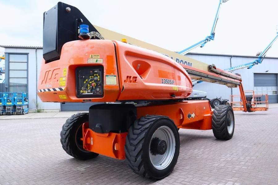 Xe nâng người hình viễn vọng kính JLG 1350SJP Diesel, 4x4 Drive And 4-Wheel Steering, 43: hình 9 Xe nâng người hình viễn vọng kính JLG 1350SJP Diesel, 4x4 Drive And 4-Wheel Steering, 43: hình 9