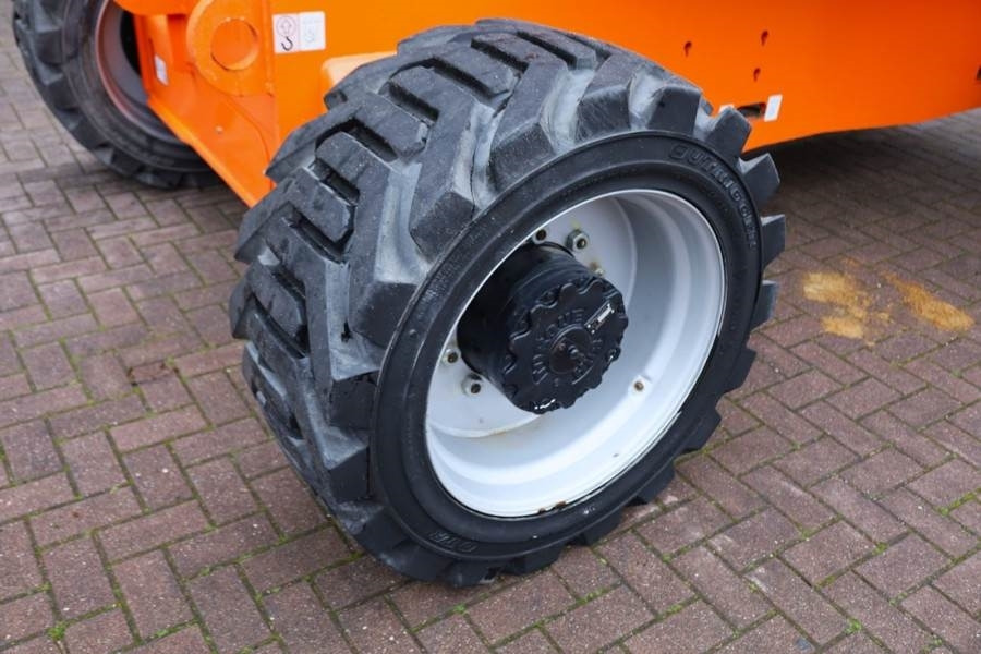 JLG 860SJ Valid Inspection, Diesel, 4x4 Drive, 28.2m W - Xe nâng người hình viễn vọng kính: hình 2 JLG 860SJ Valid Inspection, Diesel, 4x4 Drive, 28.2m W - Xe nâng người hình viễn vọng kính: hình 2