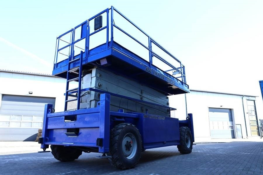 Liftlux SL210-25D4WDS/P Diesel, Hydraulic Deck Extension, - Máy nâng người hình kéo: hình 2 Liftlux SL210-25D4WDS/P Diesel, Hydraulic Deck Extension, - Máy nâng người hình kéo: hình 2