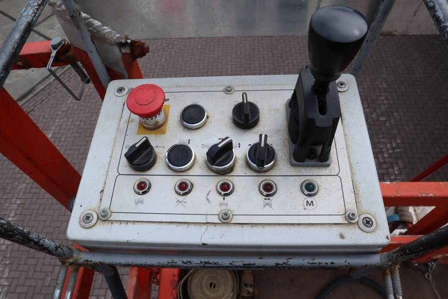 Liftlux SL320-30DS Diesel, 4x4 Drive, 34m Working Height, - Máy nâng người hình kéo: hình 4 Liftlux SL320-30DS Diesel, 4x4 Drive, 34m Working Height, - Máy nâng người hình kéo: hình 4