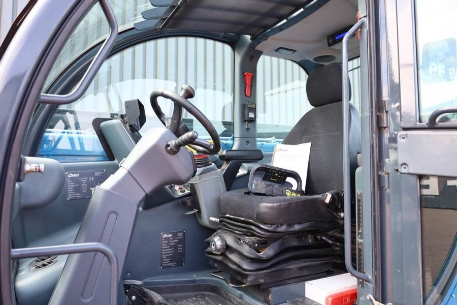 Magni - TH5,5.15-D7/D Diesel, 4x4x4 Drive, 5.5t Ca - Xe nhấc hình viễn vọng kính: hình 4 Magni - TH5,5.15-D7/D Diesel, 4x4x4 Drive, 5.5t Ca - Xe nhấc hình viễn vọng kính: hình 4