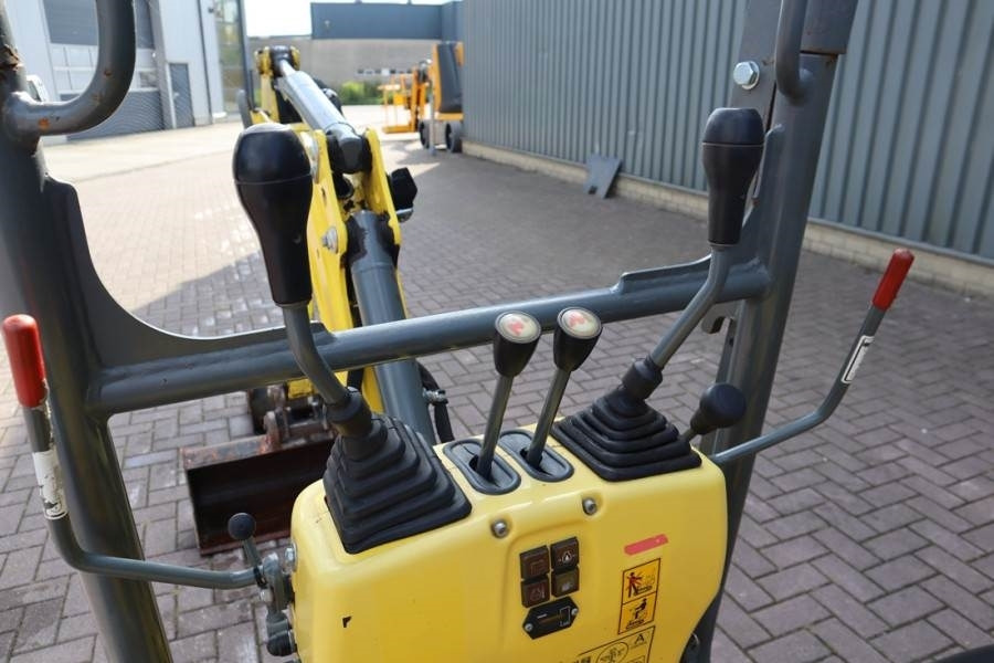 Máy xúc mini Wacker Neuson E08-01 Wacker Neuson mini excavator including 2 bu: hình 6