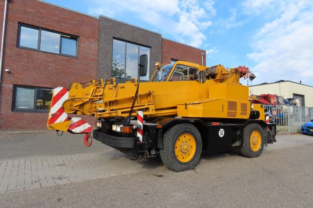 Kobelco RK 70 M2 - Cẩu bánh lốp: hình 1 Kobelco RK 70 M2 - Cẩu bánh lốp: hình 1