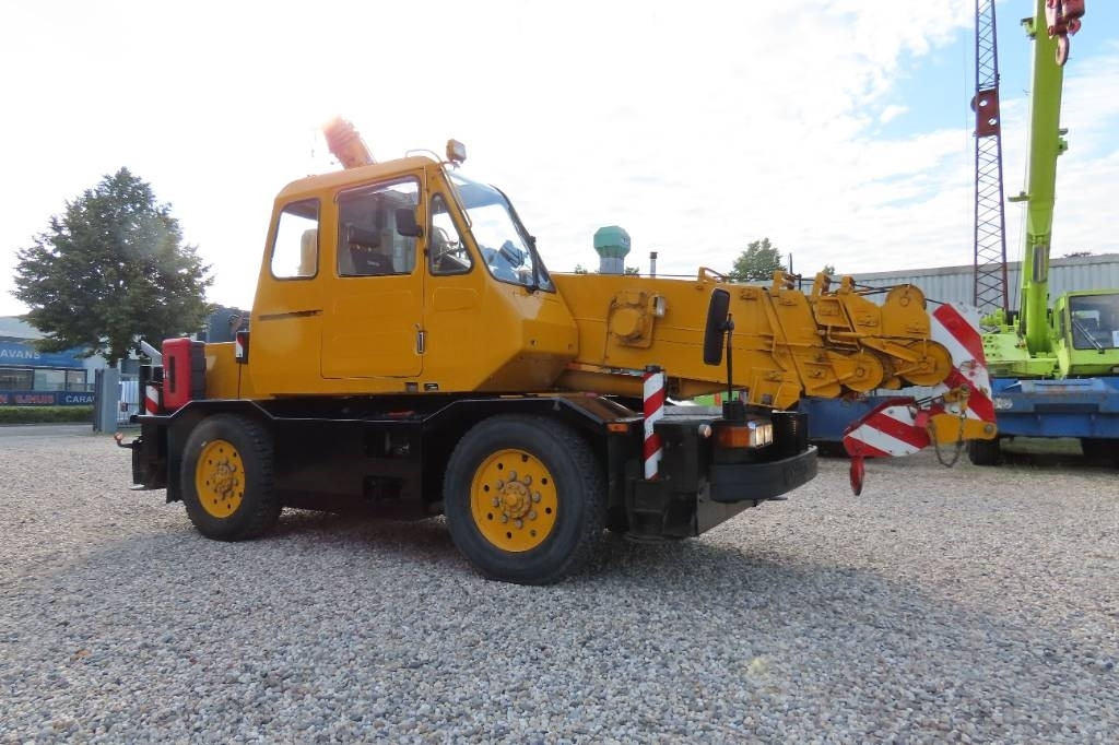 Kobelco RK 70 M2 - Cẩu bánh lốp: hình 2 Kobelco RK 70 M2 - Cẩu bánh lốp: hình 2